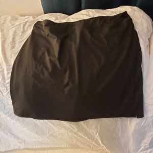 Ekouaer bkack athletic skort 2x new with tags but went through wash